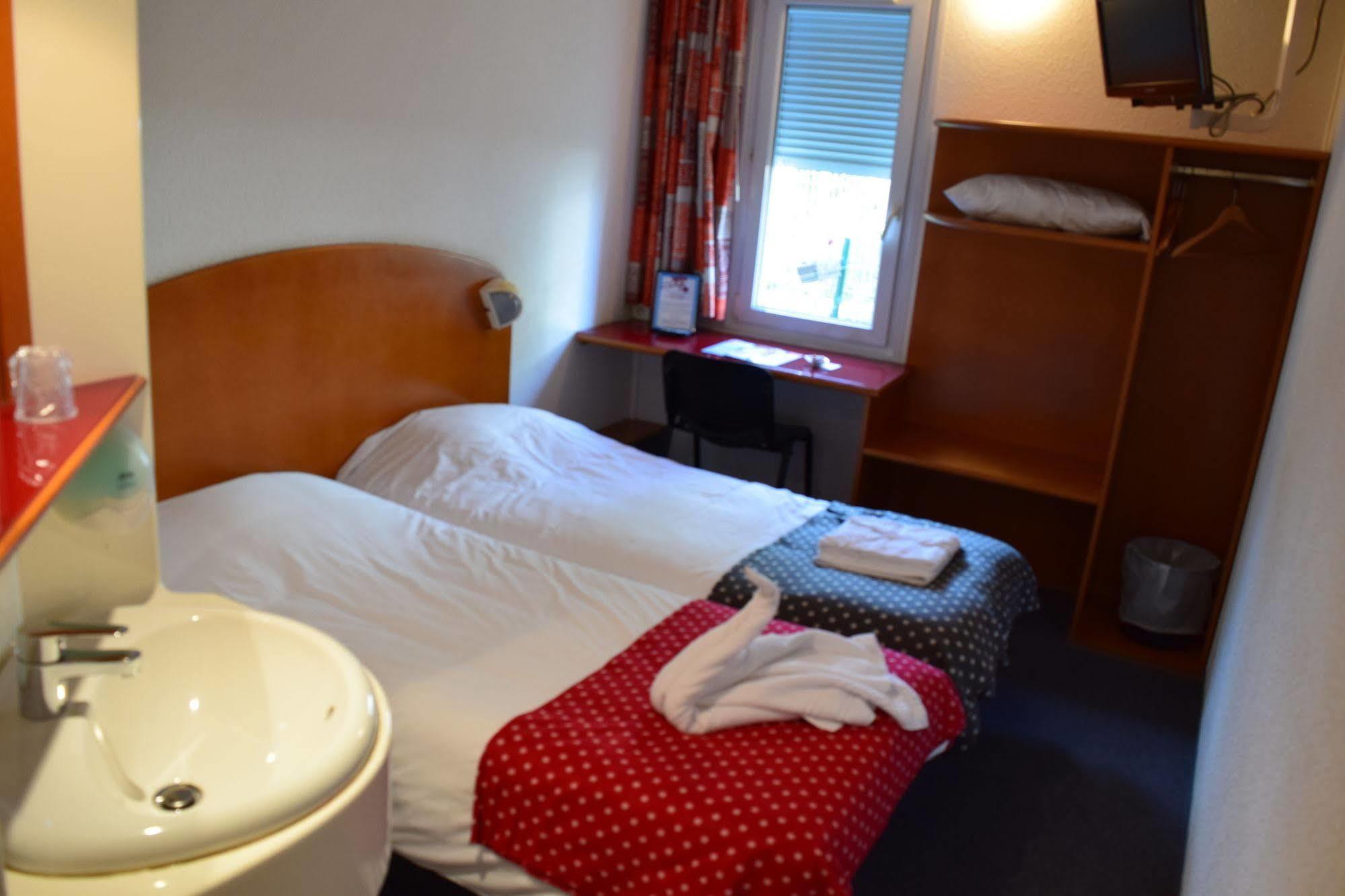 Quick Palace Saint Brieuc Трегё Экстерьер фото